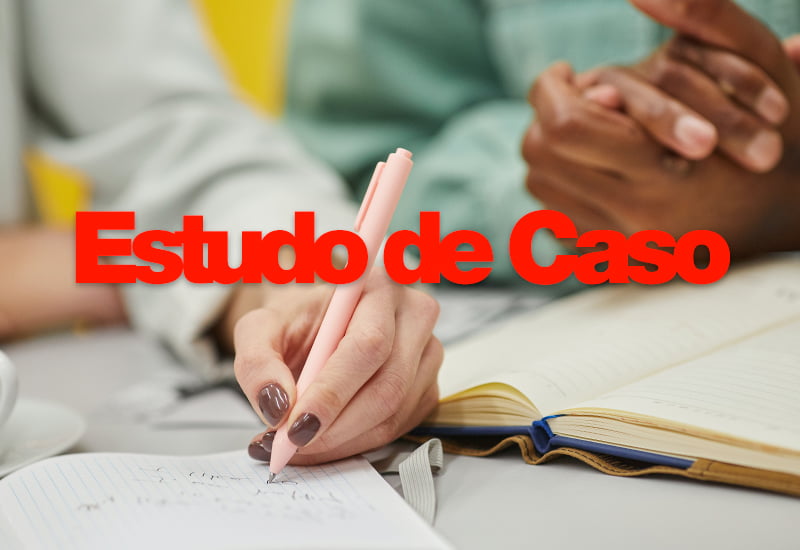 Caderno de estudo com anotações clínicas